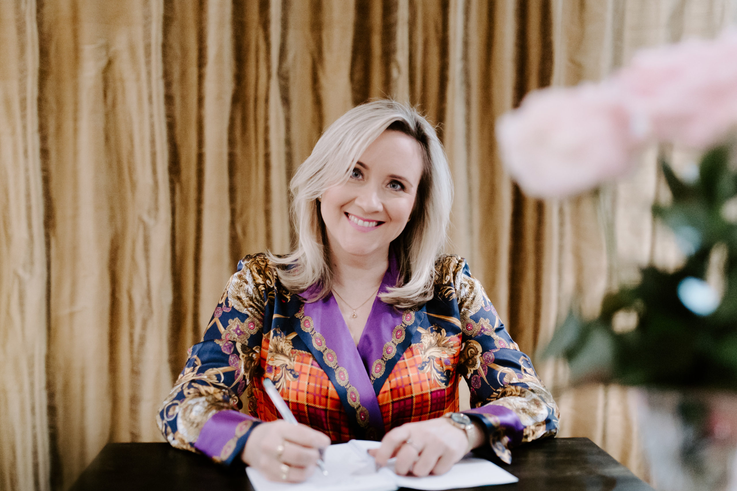 Kati Niemi NLP-valmentaja, Hypnoterapeutti, Kirjailija