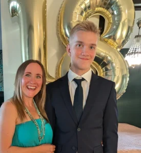 Uraäidin ja naisyrittäjän henkilökohtainen kasvu -tositarina