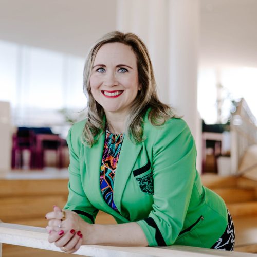 Yrittäjän, johtajan, esihenkilön ja asiantuntijan valmennus, mentorointi ja koulutus. Coach Kati Niemen hyvät asiakaspalautteet ja referenssejä.